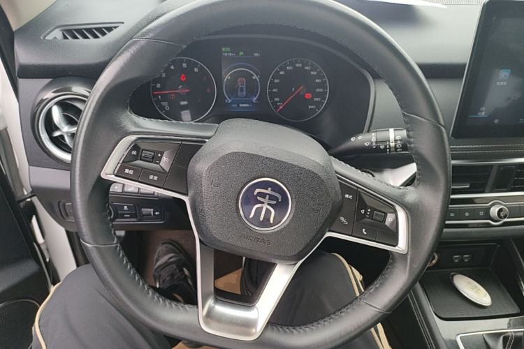 Used BYD Song 2020 Classic Edition 1.5T Automatic Elite Model Steering Wheel