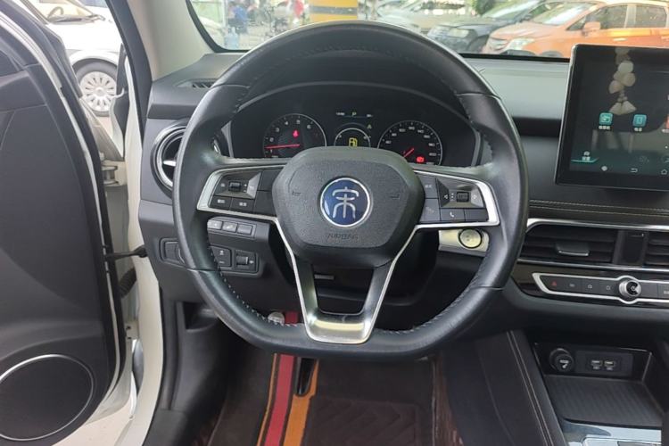 Used BYD Song 2020 Classic Edition 1.5T Automatic Elite Model Steering Wheel