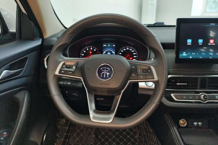 Used BYD Song 2020 Classic Edition 1.5T Automatic Elite Model Steering Wheel