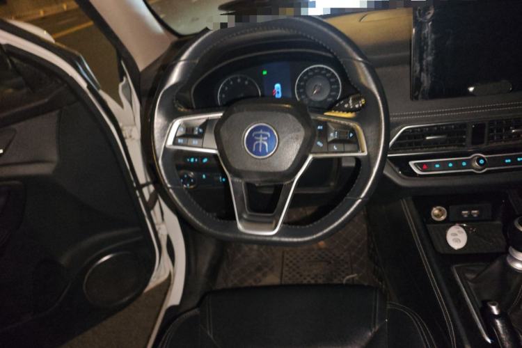 Used BYD Song 2020 Classic Edition 1.5T Manual Luxury Model Steering Wheel