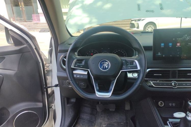 Used BYD Song 2020 Classic Edition 1.5T Manual Luxury Model Steering Wheel