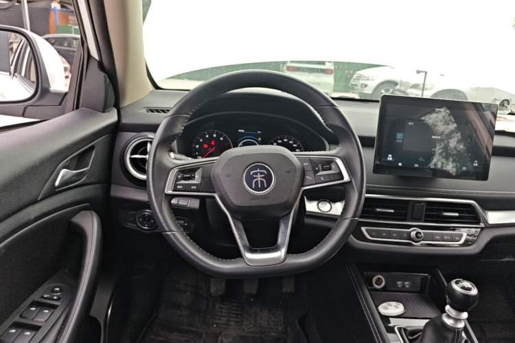 Used BYD Song 2020 Classic Edition 1.5T Manual Luxury Model Steering Wheel