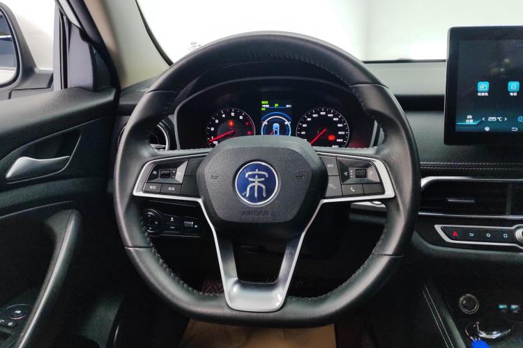 Used BYD Song 2020 Classic Edition 1.5T Automatic Elite Model Steering Wheel