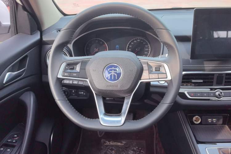 Used BYD Song 2020 Classic Edition 1.5T Automatic Elite Model Steering Wheel