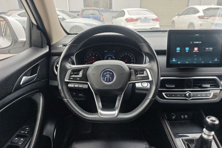 Used BYD Song 2020 Classic Edition 1.5T Manual Luxury Model Steering Wheel