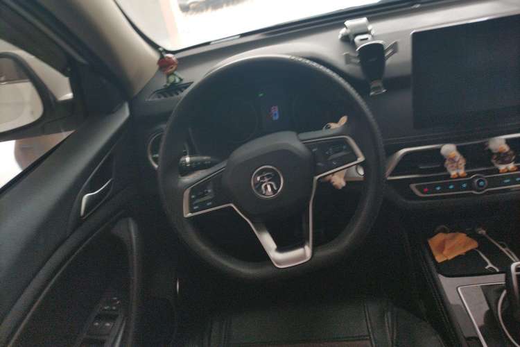 Used BYD Song 2020 Classic Edition 1.5T Automatic Elite Model Steering Wheel