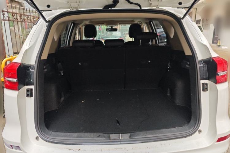 Used BYD Song 2020 Classic Edition 1.5T Manual Luxury Model Trunk