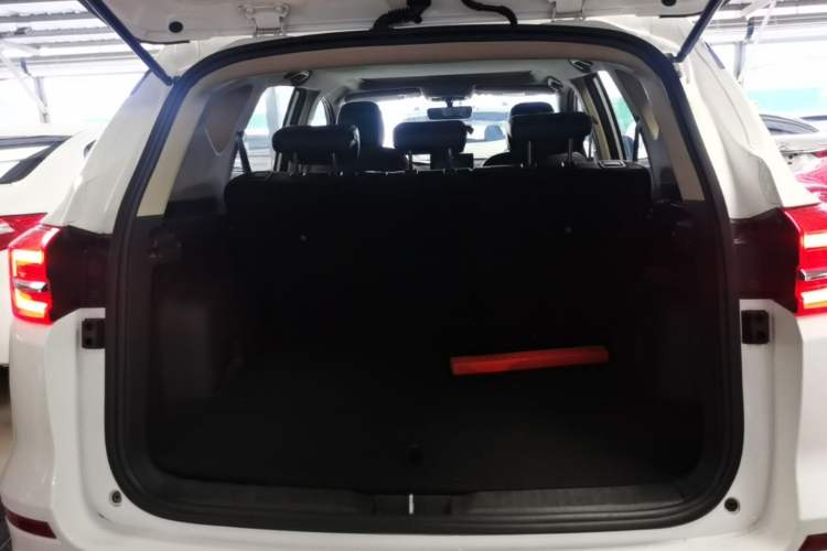 Used BYD Song 2020 Classic Edition 1.5T Automatic Elite Model Trunk
