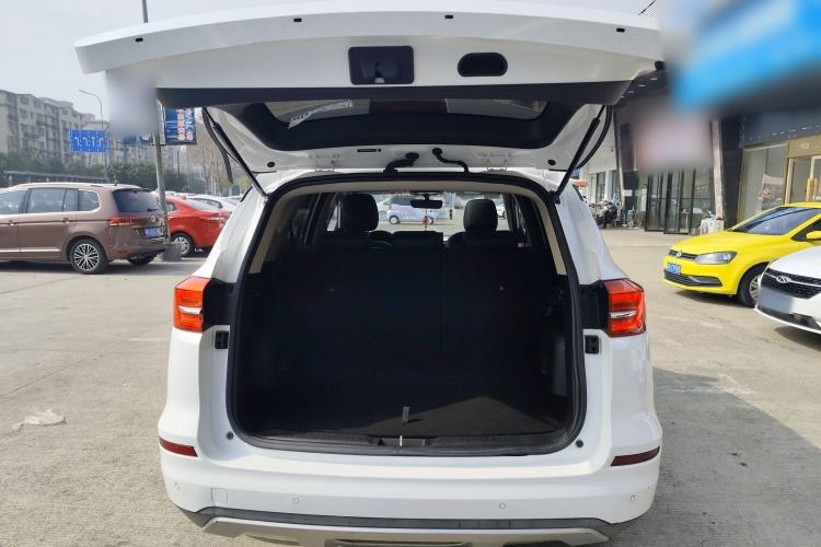 Used BYD Song 2020 Classic Edition 1.5T Automatic Elite Model Trunk