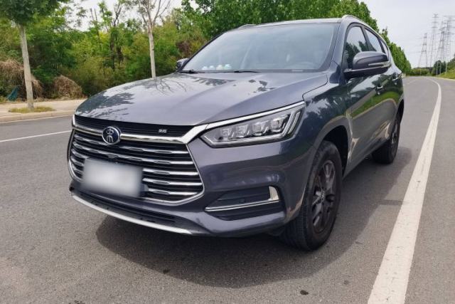 BYD Song 2021 Classic Edition 1.5T Automatic Luxury Model مستعملة