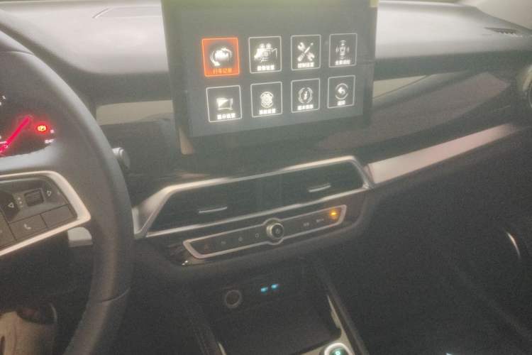 Used BYD Song 2021 Classic Edition 1.5T Automatic Elite Model Audio And AC Panel