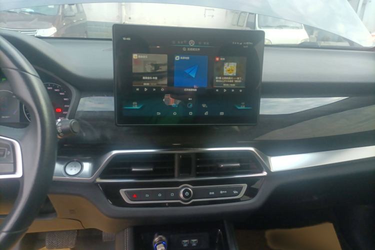 Used BYD Song 2021 Classic Edition 1.5T Automatic Luxury Model Audio And AC Panel