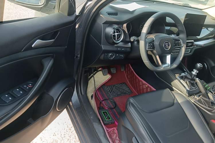 Used BYD Song 2021 Classic Edition 1.5T Manual Luxury Model Driver Seat
