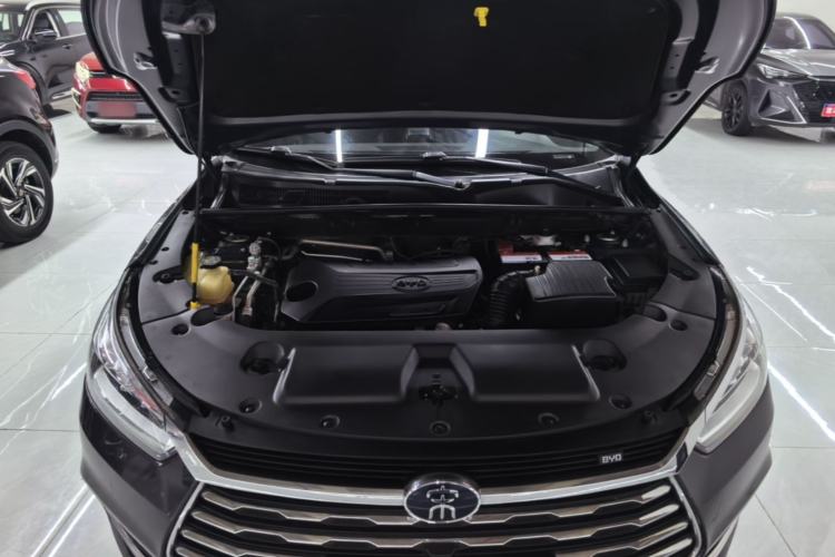 Used BYD Song 2021 Classic Edition 1.5T Automatic Elite Model Engine Bay