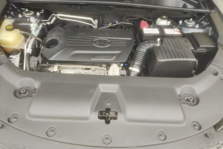 Used BYD Song 2021 Classic Edition 1.5T Automatic Elite Model Engine Bay