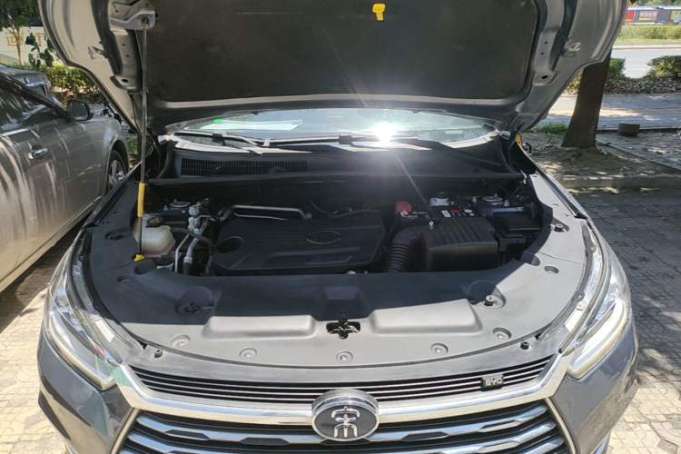 Used BYD Song 2021 Classic Edition 1.5T Automatic Elite Model Engine Bay