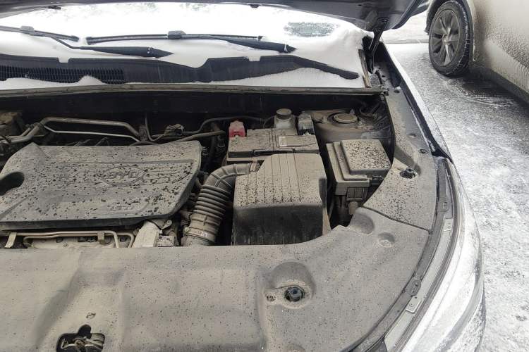 Used BYD Song 2021 Classic Edition 1.5T Automatic Elite Model Engine Bay Left
