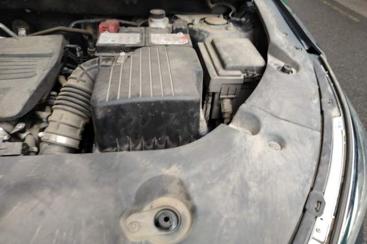 Used BYD Song 2021 Classic Edition 1.5T Manual Luxury Model Engine Bay Left