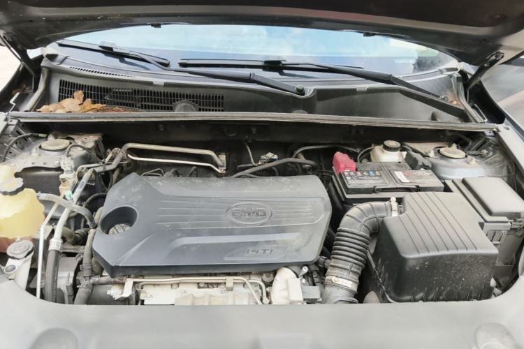 Used BYD Song 2021 Classic Edition 1.5T Automatic Elite Model Engine Bay
