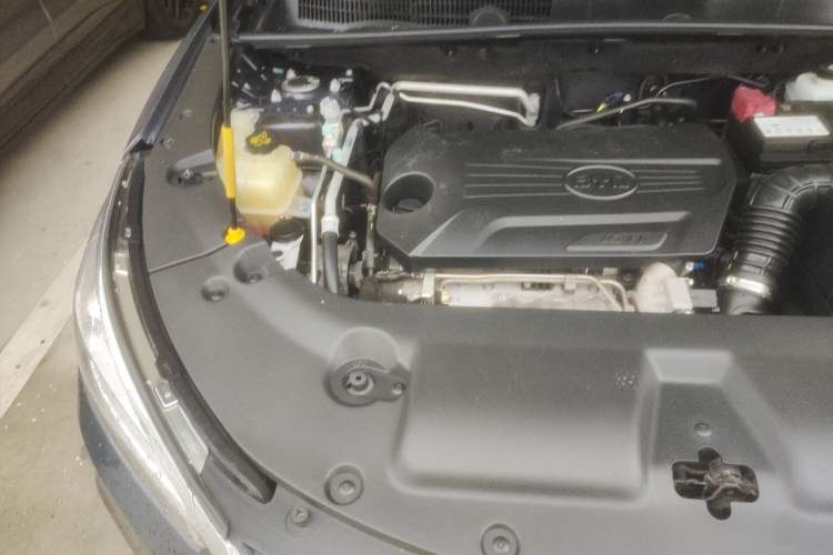 Used BYD Song 2021 Classic Edition 1.5T Automatic Elite Model Engine Bay Right