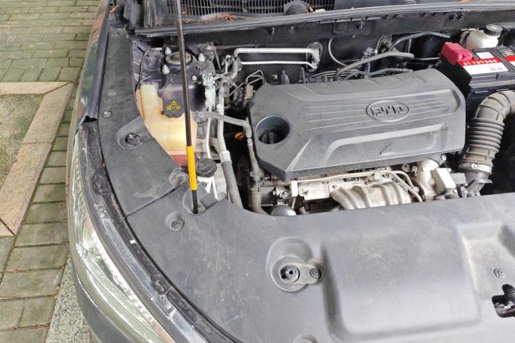 Used BYD Song 2021 Classic Edition 1.5T Automatic Elite Model Engine Bay Right