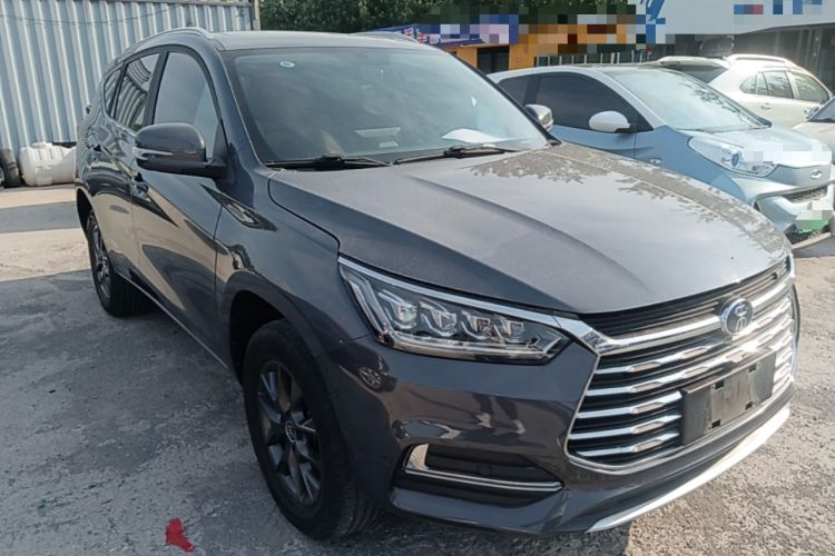 Used BYD Song 2021 Classic Edition 1.5T Manual Luxury Model Exterior 1