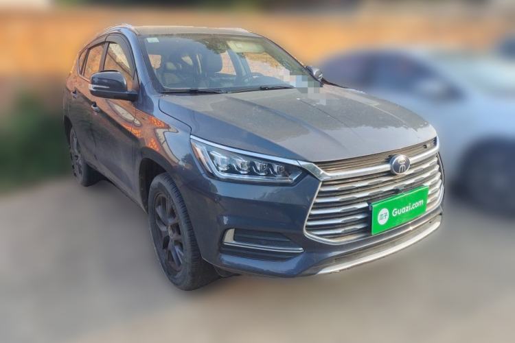 Used BYD Song 2021 Classic Edition 1.5T Automatic Elite Model Front Right 45 Deg