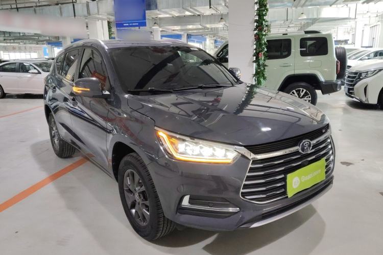 Used BYD Song 2021 Classic Edition 1.5T Automatic Elite Model Front Right 45 Deg