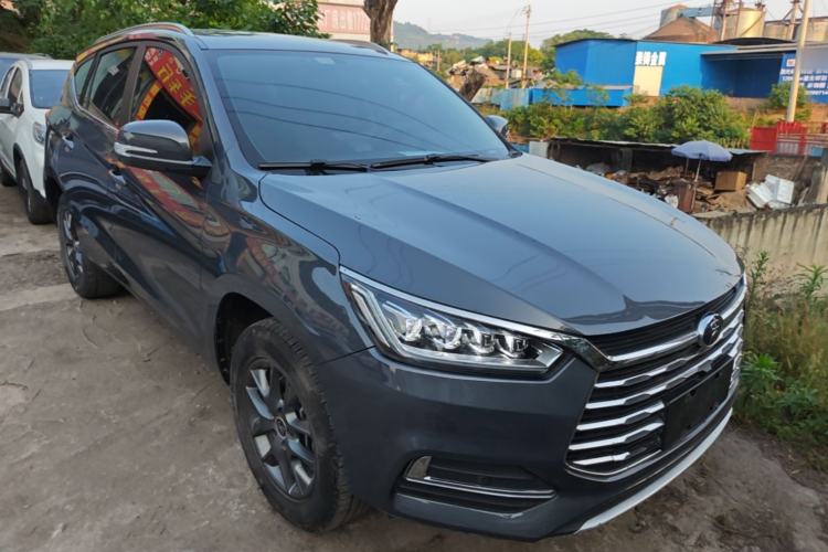 Used BYD Song 2021 Classic Edition 1.5T Automatic Elite Model Front Right 45 Deg
