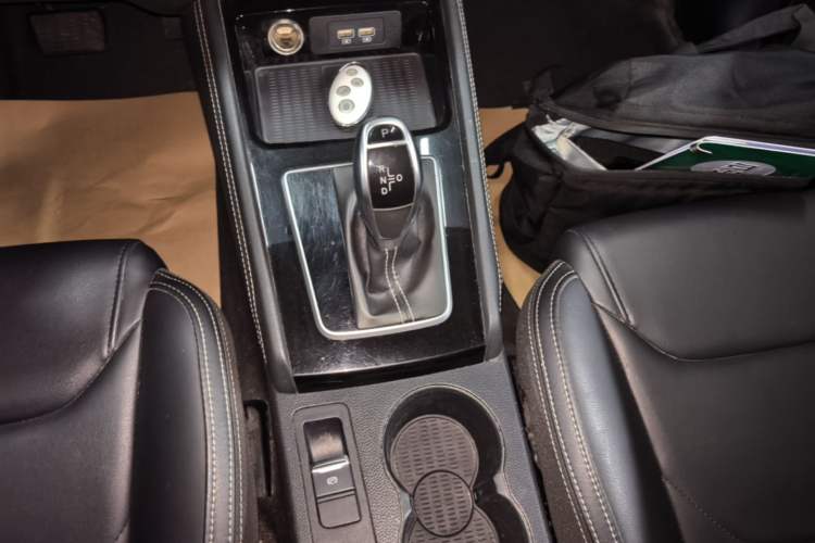 Used BYD Song 2021 Classic Edition 1.5T Automatic Elite Model Gear Lever