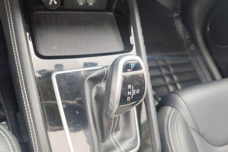 Used BYD Song 2021 Classic Edition 1.5T Automatic Elite Model Gear Lever