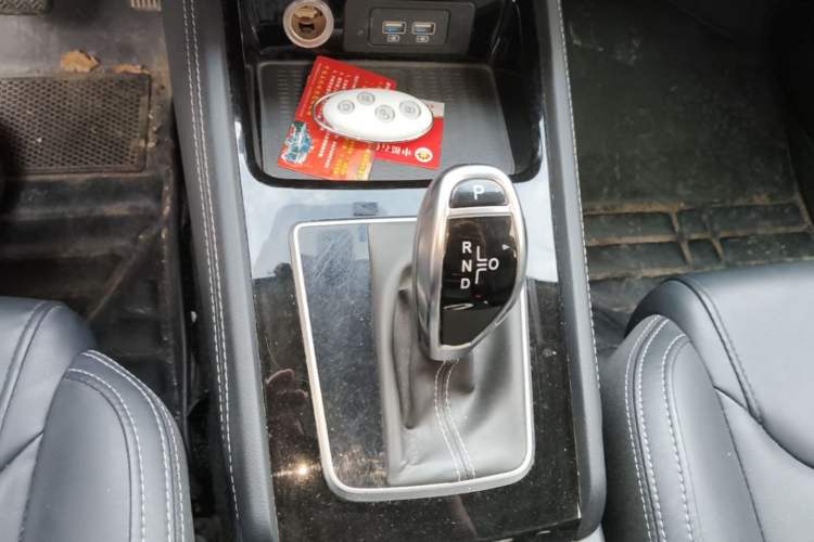 Used BYD Song 2021 Classic Edition 1.5T Automatic Elite Model Gear Lever