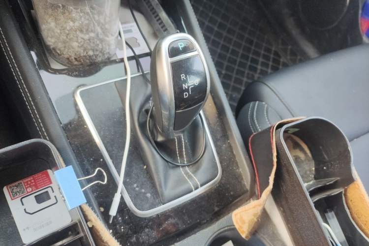 Used BYD Song 2021 Classic Edition 1.5T Automatic Elite Model Gear Lever