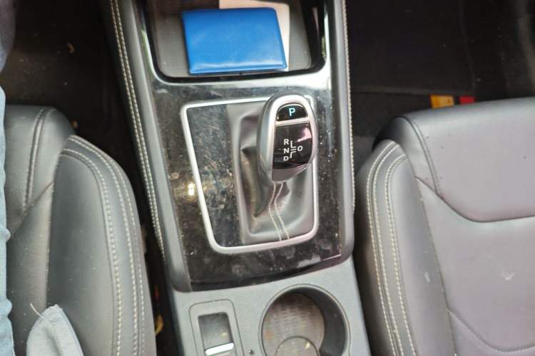 Used BYD Song 2021 Classic Edition 1.5T Automatic Elite Model Gear Lever