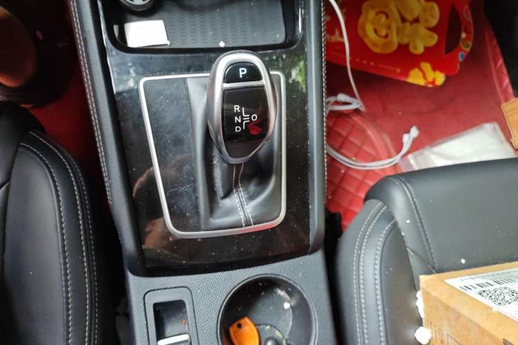 Used BYD Song 2021 Classic Edition 1.5T Automatic Elite Model Gear Lever
