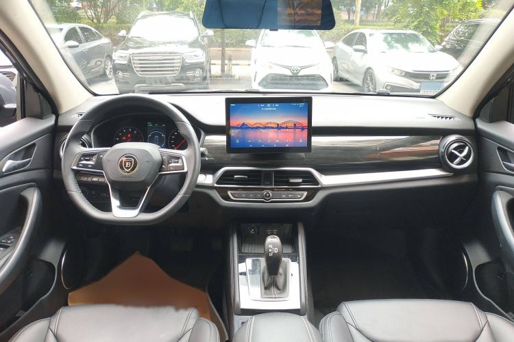 Used BYD Song 2021 Classic Edition 1.5T Automatic Elite Model Interior 13