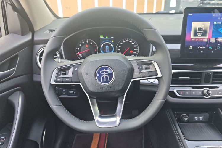 Used BYD Song 2021 Classic Edition 1.5T Automatic Elite Model Interior 2