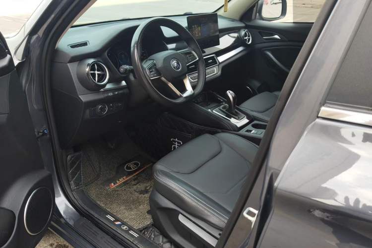 Used BYD Song 2021 Classic Edition 1.5T Automatic Elite Model Interior 3
