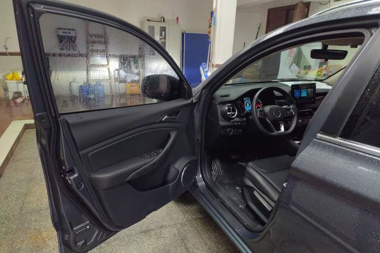 Used BYD Song 2021 Classic Edition 1.5T Automatic Elite Model Interior 3