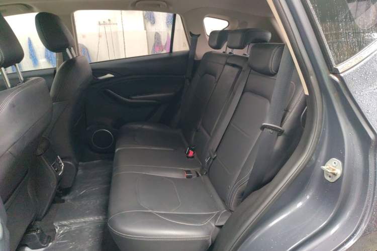 Used BYD Song 2021 Classic Edition 1.5T Automatic Elite Model Interior 4