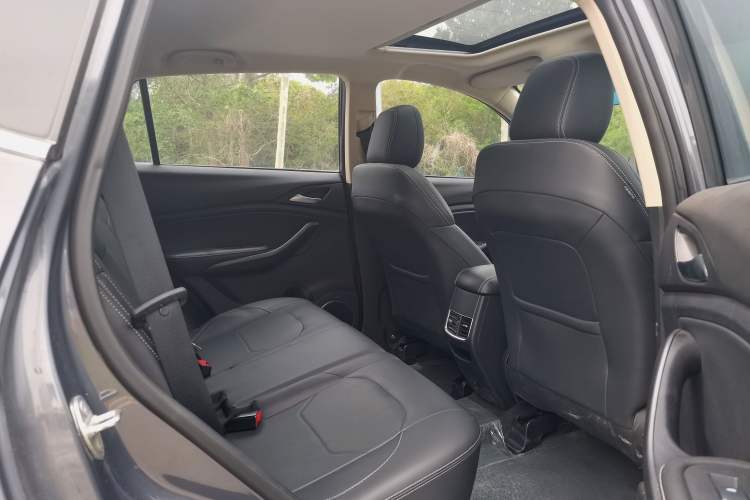 Used BYD Song 2021 Classic Edition 1.5T Automatic Luxury Model Interior 5