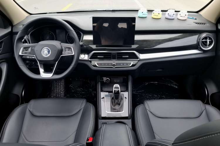 Used BYD Song 2021 Classic Edition 1.5T Automatic Luxury Model Interior 6