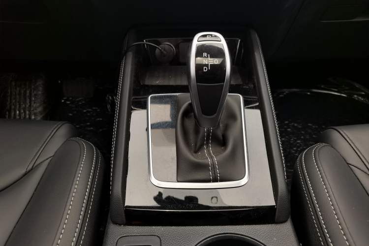 Used BYD Song 2021 Classic Edition 1.5T Automatic Luxury Model Interior 7