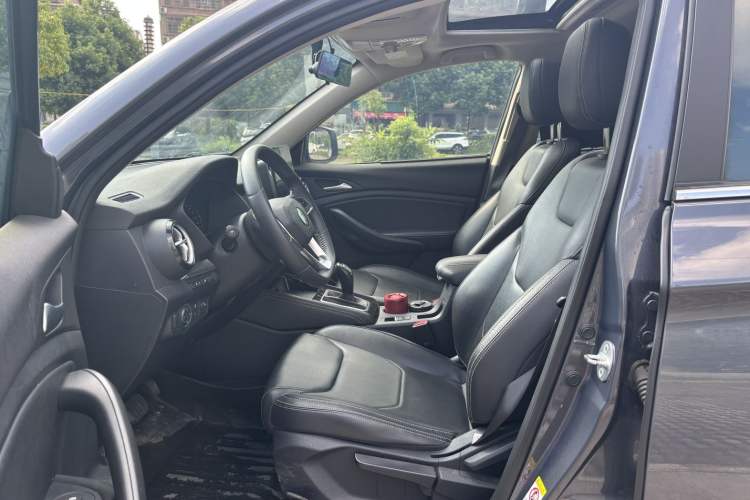 Used BYD Song 2021 Classic Edition 1.5T Automatic Elite Model Interior 7