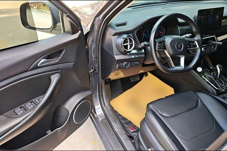 Used BYD Song 2021 Classic Edition 1.5T Automatic Luxury Model Interior 8
