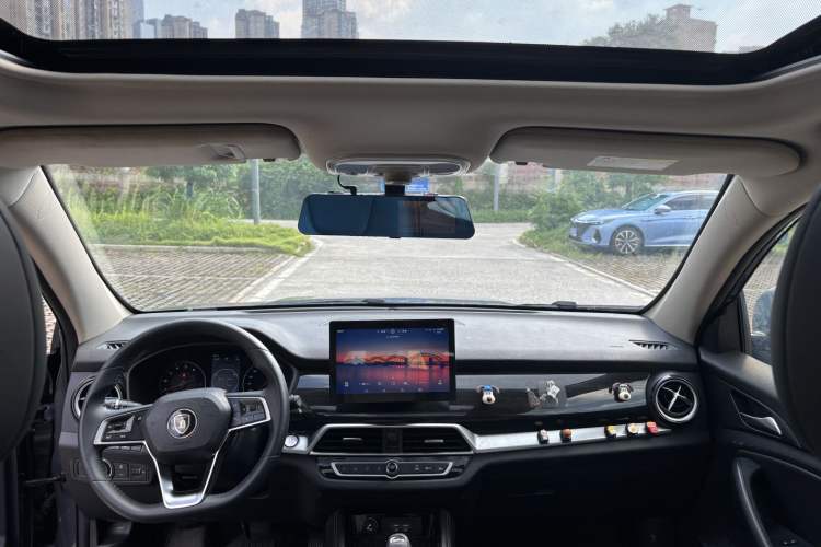 Used BYD Song 2021 Classic Edition 1.5T Automatic Elite Model Interior 9
