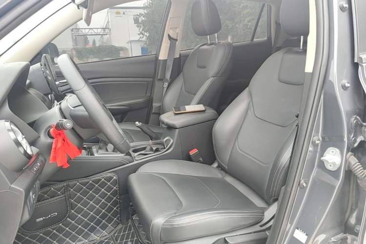 Used BYD Song 2021 Classic Edition 1.5T Manual Luxury Model Left Front Seat