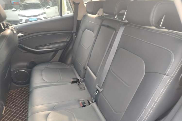 Used BYD Song 2021 Classic Edition 1.5T Automatic Elite Model Left Rear Seat