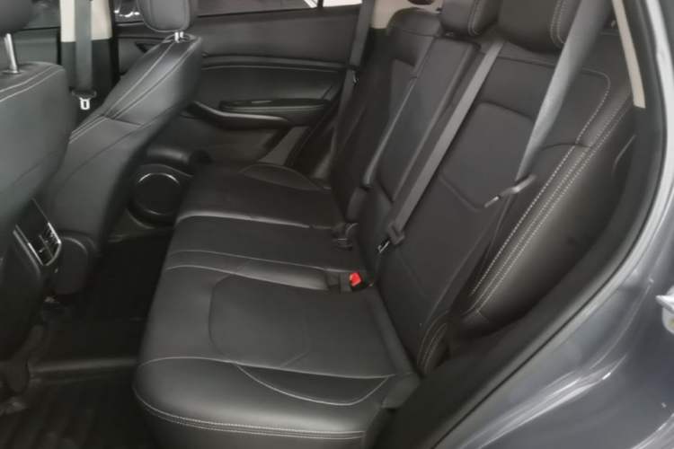 Used BYD Song 2021 Classic Edition 1.5T Automatic Elite Model Left Rear Seat