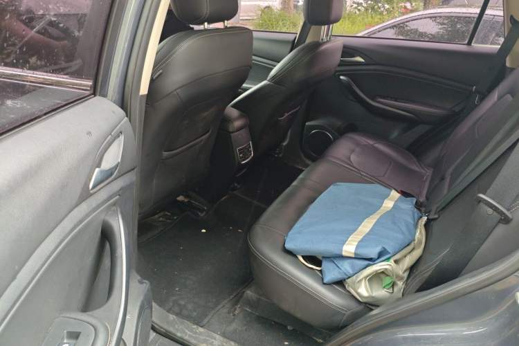 Used BYD Song 2021 Classic Edition 1.5T Automatic Elite Model Left Rear Seat